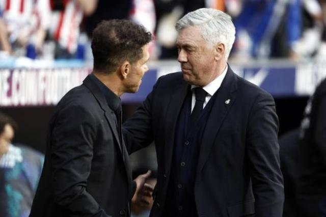 ancelotti-y-simeone_1484361_2022.jpg